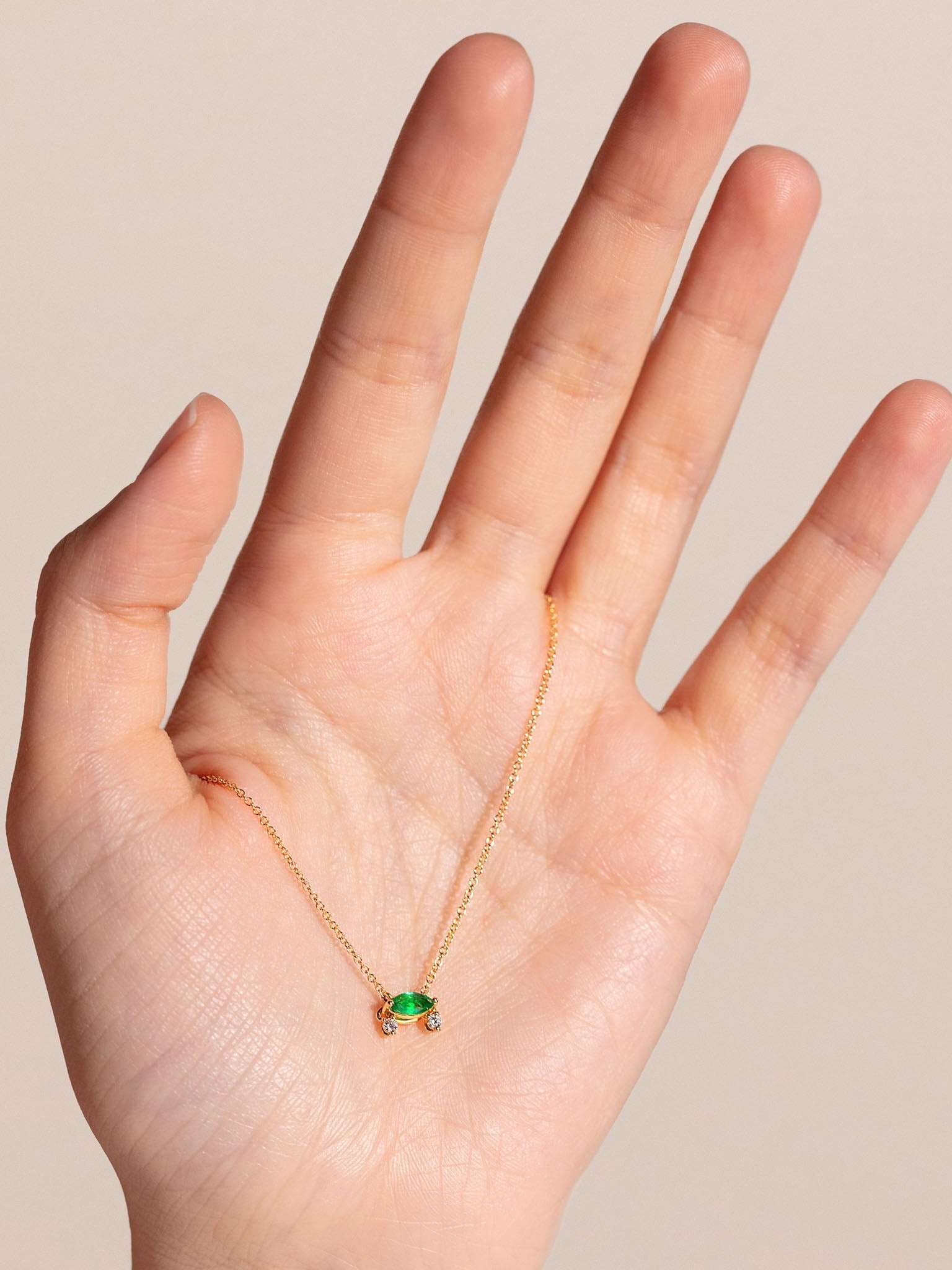 Dancing diamonds marquise chain
